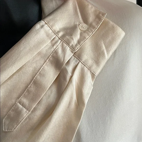 Talbot’s vintage silk blouse - Picture 2 of 5